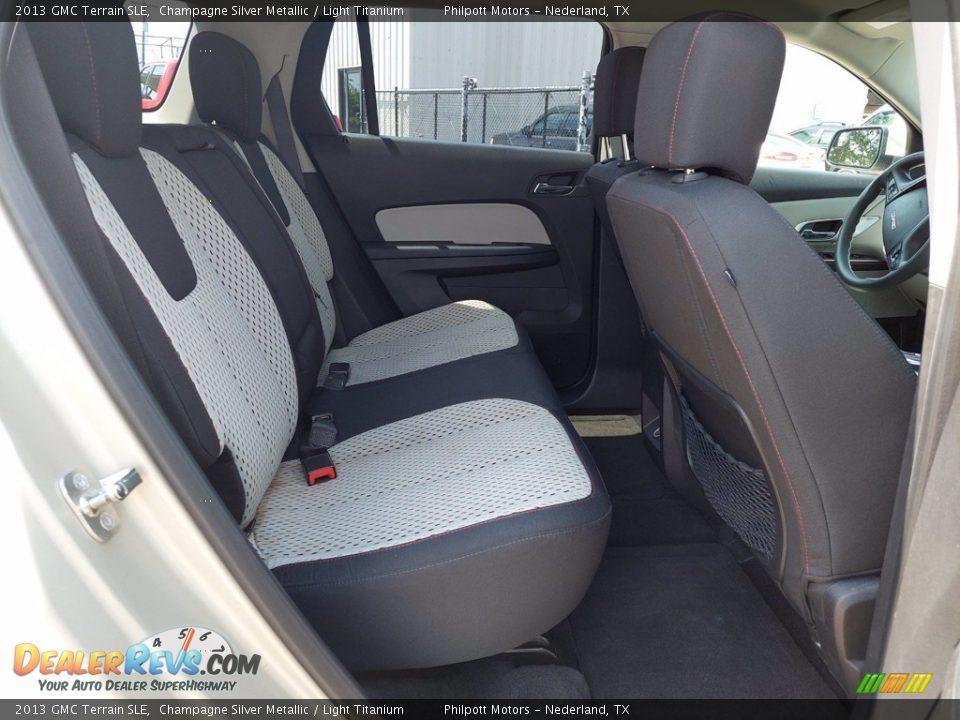 2013 GMC Terrain SLE Champagne Silver Metallic / Light Titanium Photo #23