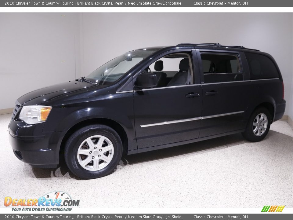 2010 Chrysler Town & Country Touring Brilliant Black Crystal Pearl / Medium Slate Gray/Light Shale Photo #3