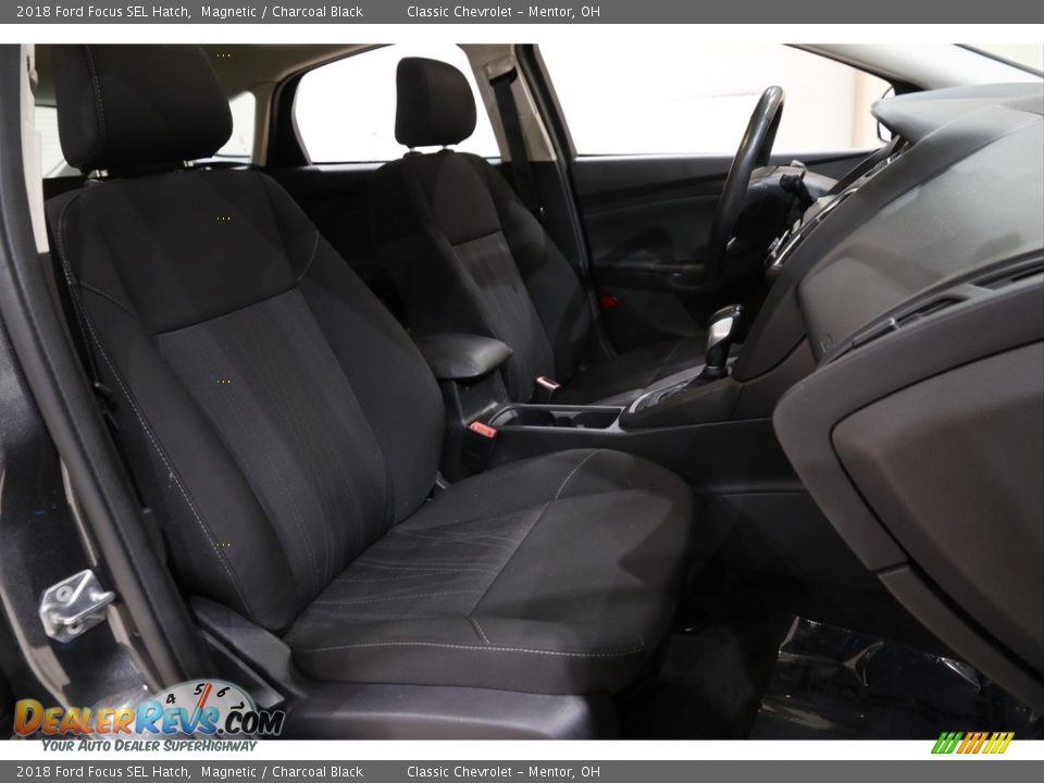 2018 Ford Focus SEL Hatch Magnetic / Charcoal Black Photo #12