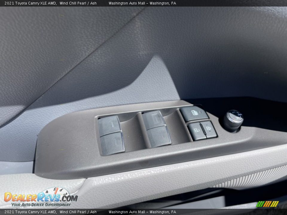 2021 Toyota Camry XLE AWD Wind Chill Pearl / Ash Photo #15
