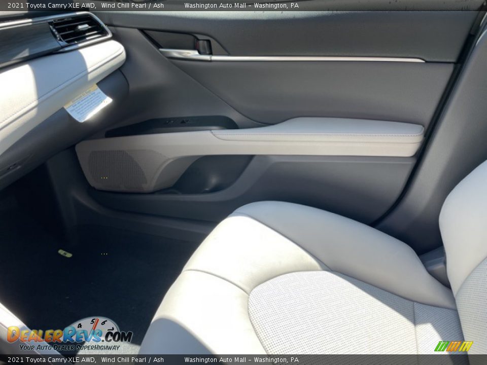 2021 Toyota Camry XLE AWD Wind Chill Pearl / Ash Photo #23