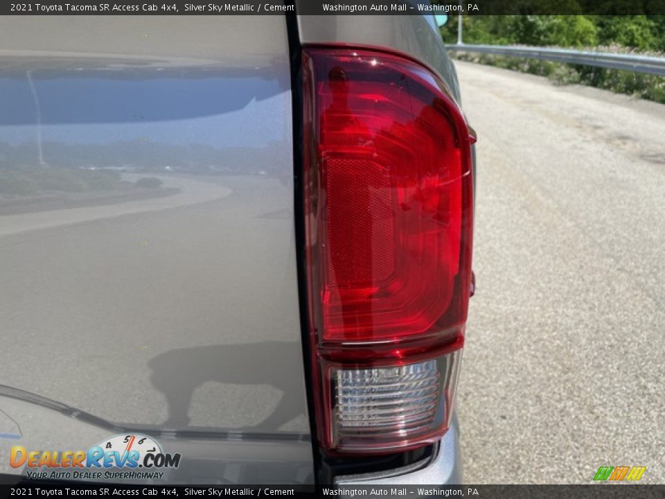 2021 Toyota Tacoma SR Access Cab 4x4 Silver Sky Metallic / Cement Photo #12