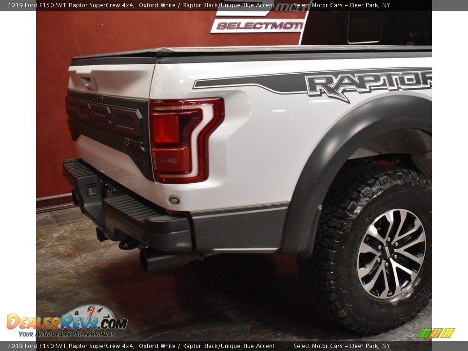 2019 Ford F150 SVT Raptor SuperCrew 4x4 Oxford White / Raptor Black/Unique Blue Accent Photo #5