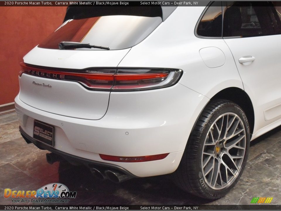 2020 Porsche Macan Turbo Carrara White Metallic / Black/Mojave Beige Photo #5
