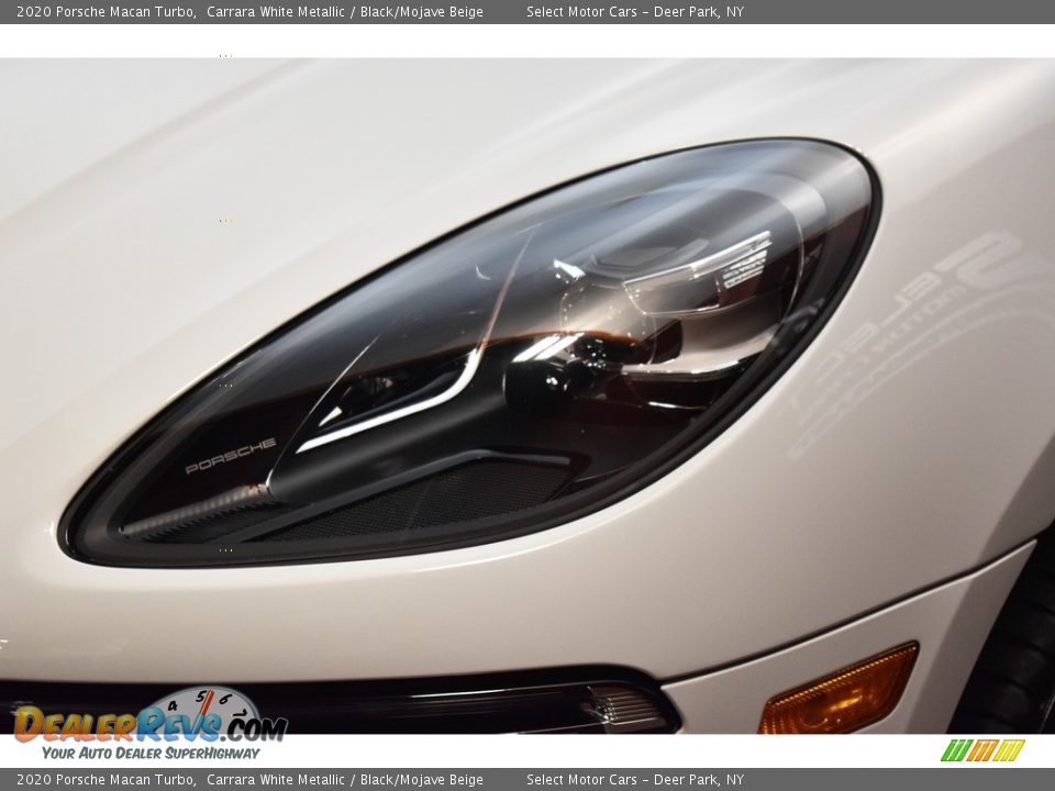 2020 Porsche Macan Turbo Carrara White Metallic / Black/Mojave Beige Photo #9