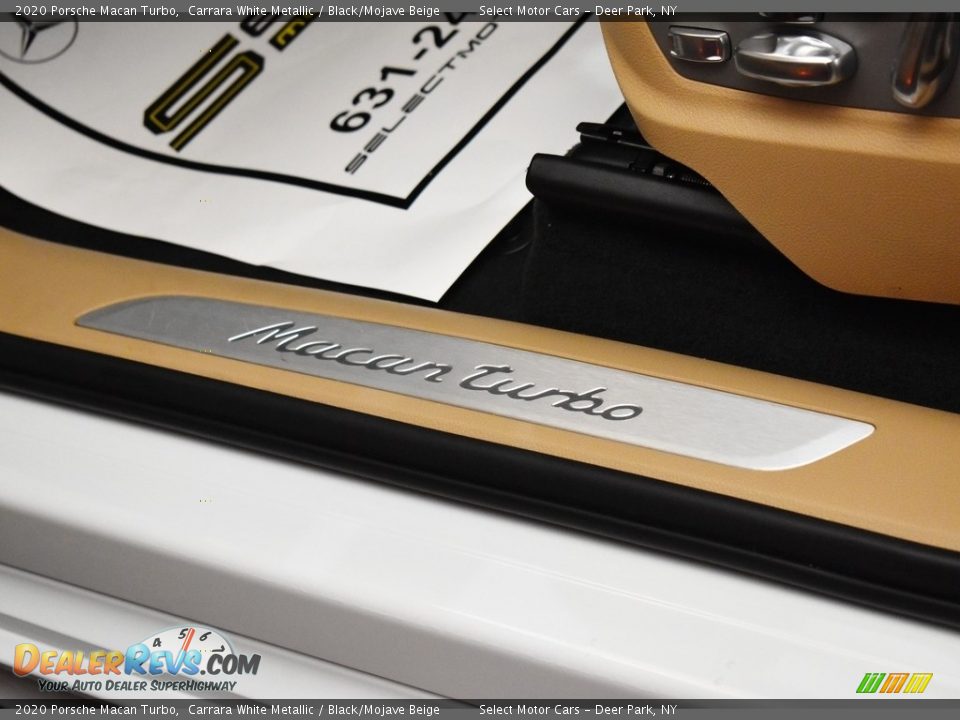 2020 Porsche Macan Turbo Carrara White Metallic / Black/Mojave Beige Photo #14