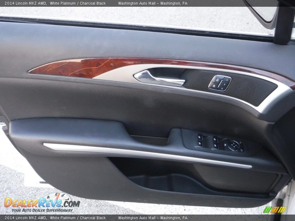 Door Panel of 2014 Lincoln MKZ AWD Photo #17