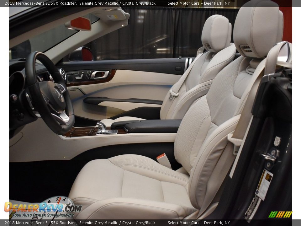 Front Seat of 2018 Mercedes-Benz SL 550 Roadster Photo #14