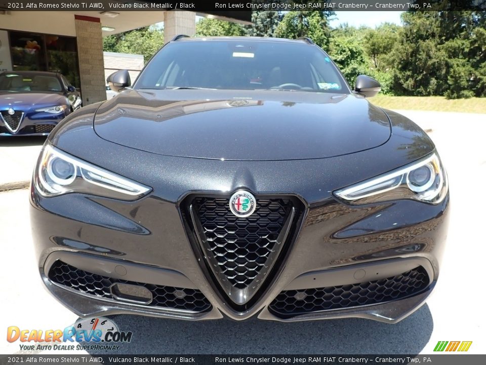 2021 Alfa Romeo Stelvio Ti AWD Vulcano Black Metallic / Black Photo #2