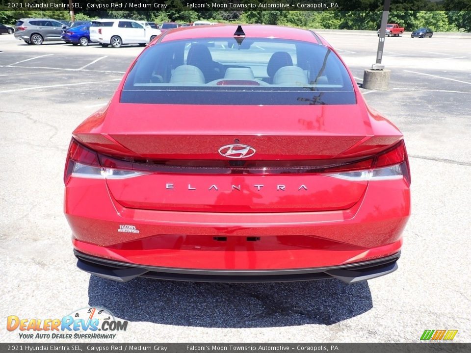 2021 Hyundai Elantra SEL Calypso Red / Medium Gray Photo #7