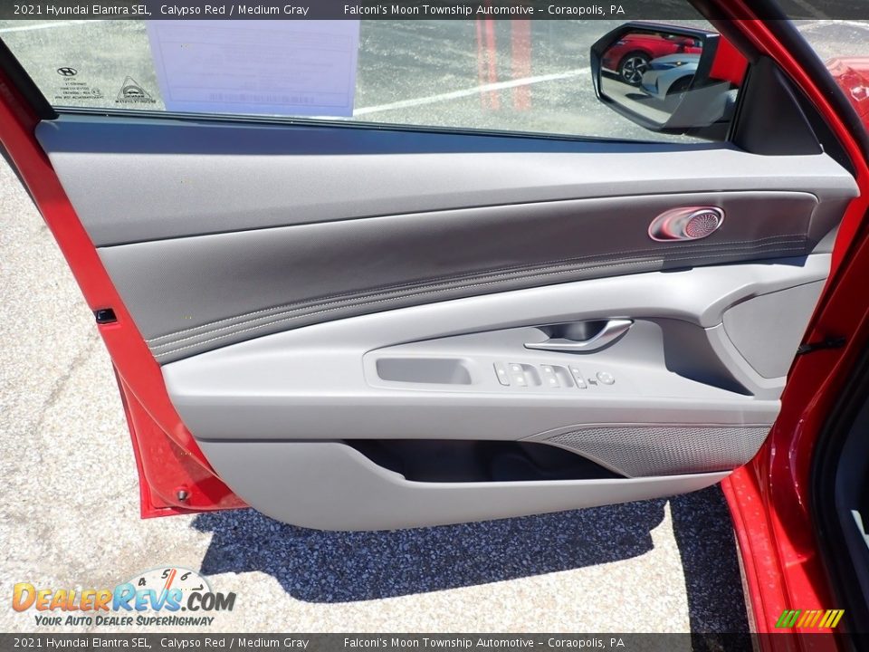 2021 Hyundai Elantra SEL Calypso Red / Medium Gray Photo #13