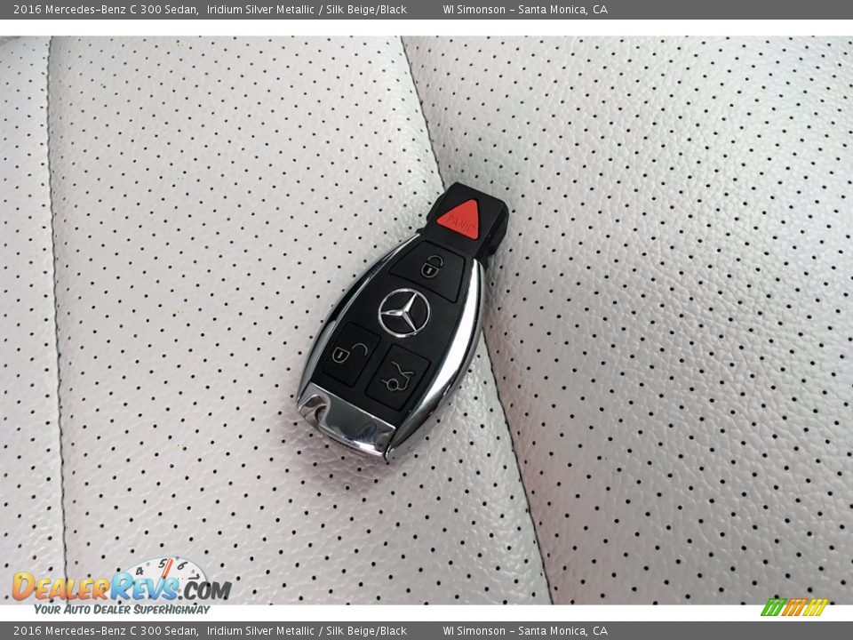 2016 Mercedes-Benz C 300 Sedan Iridium Silver Metallic / Silk Beige/Black Photo #11