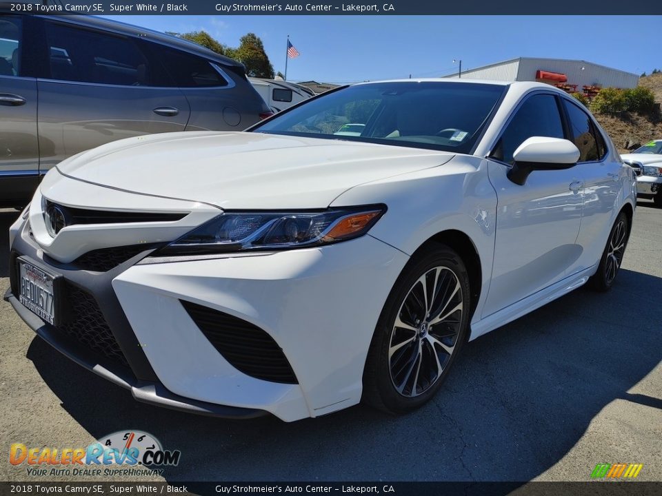 2018 Toyota Camry SE Super White / Black Photo #3