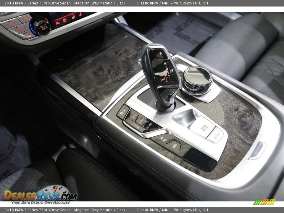 2018 BMW 7 Series 750i xDrive Sedan Shifter Photo #16