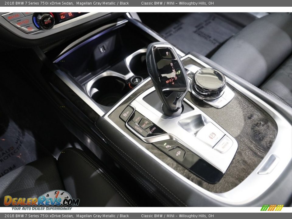 2018 BMW 7 Series 750i xDrive Sedan Shifter Photo #17