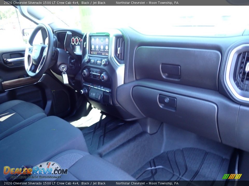 2020 Chevrolet Silverado 1500 LT Crew Cab 4x4 Black / Jet Black Photo #15