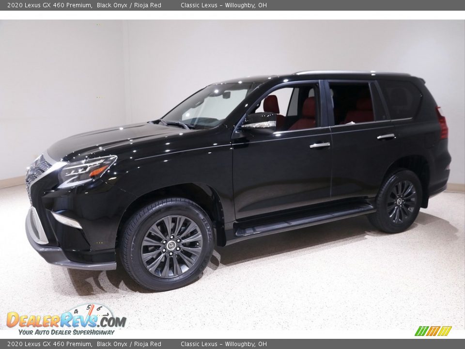 Front 3/4 View of 2020 Lexus GX 460 Premium Photo #3