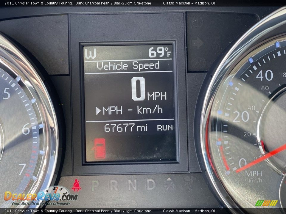 2011 Chrysler Town & Country Touring Dark Charcoal Pearl / Black/Light Graystone Photo #9