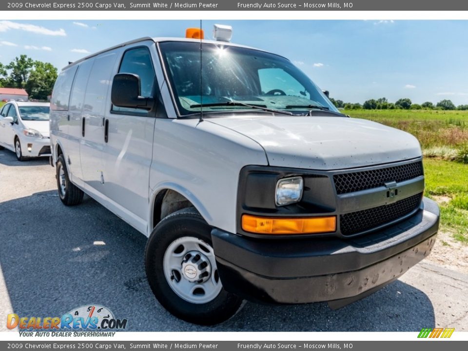 2009 Chevrolet Express 2500 Cargo Van Summit White / Medium Pewter Photo #1