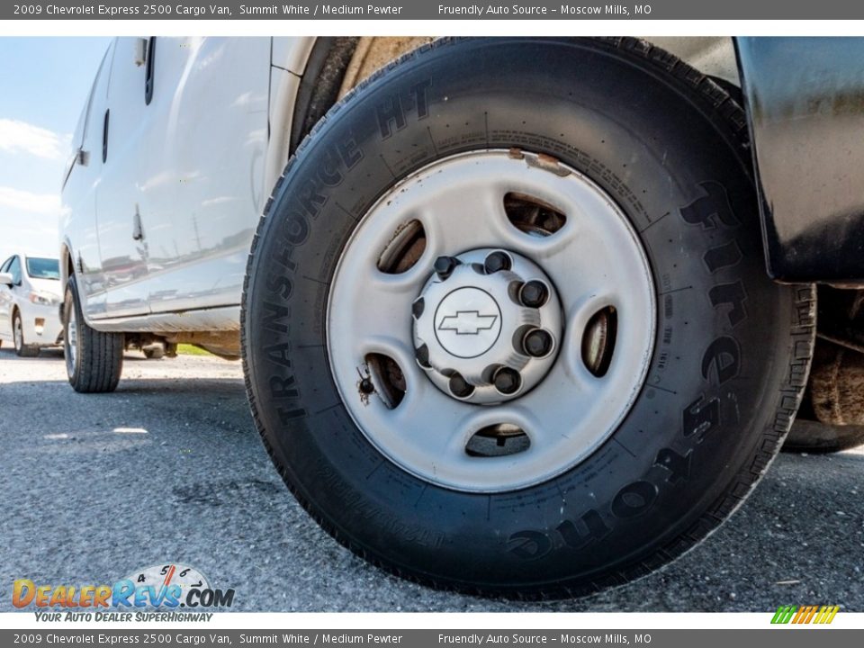 2009 Chevrolet Express 2500 Cargo Van Summit White / Medium Pewter Photo #2