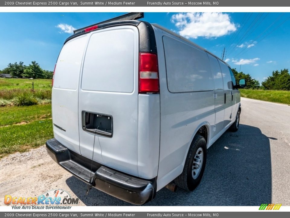 2009 Chevrolet Express 2500 Cargo Van Summit White / Medium Pewter Photo #4