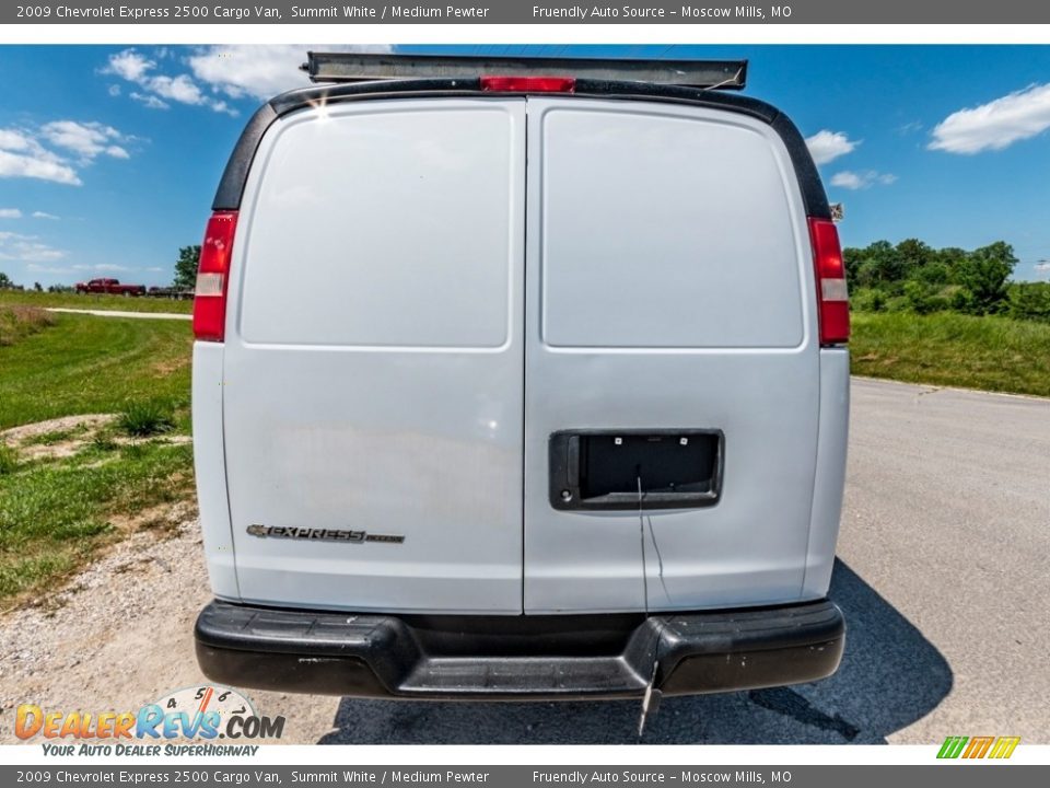 2009 Chevrolet Express 2500 Cargo Van Summit White / Medium Pewter Photo #5