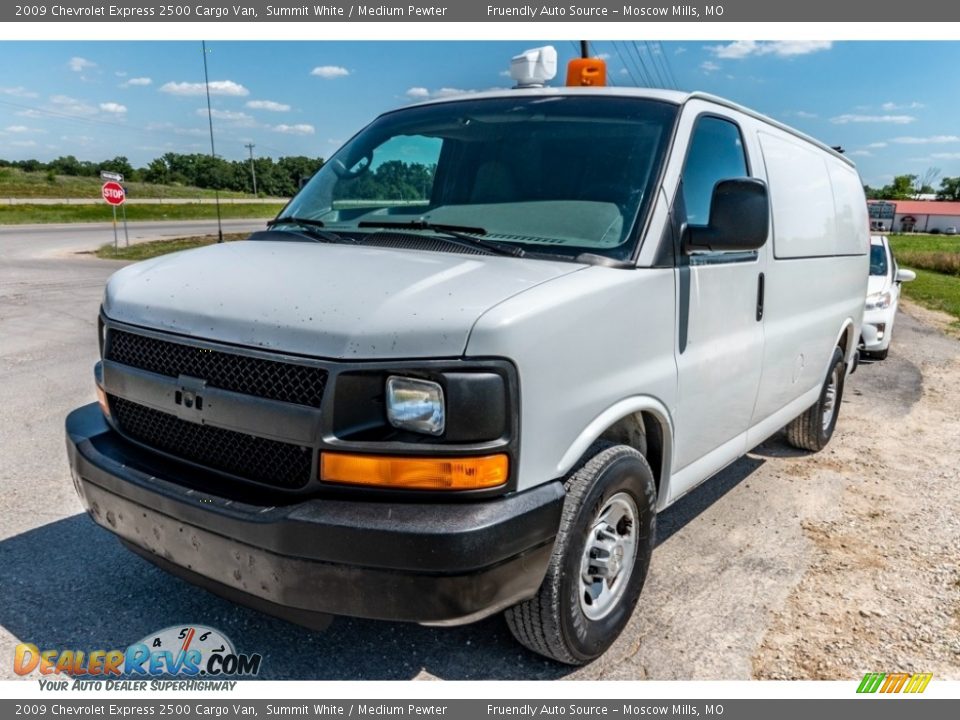 2009 Chevrolet Express 2500 Cargo Van Summit White / Medium Pewter Photo #8