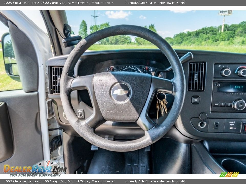 2009 Chevrolet Express 2500 Cargo Van Summit White / Medium Pewter Photo #34