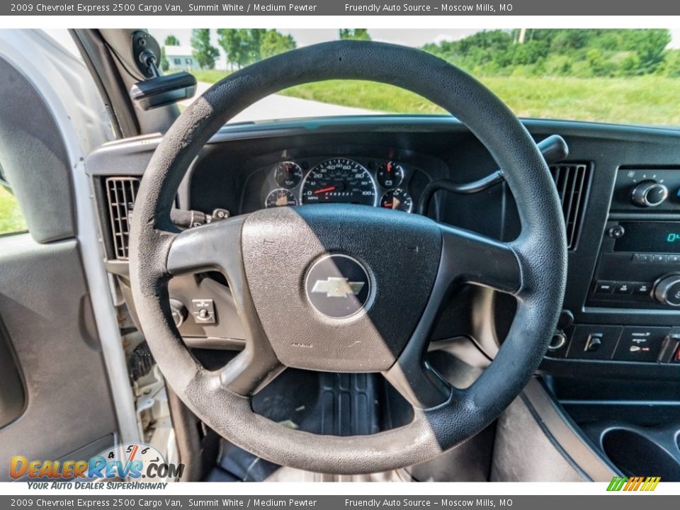 2009 Chevrolet Express 2500 Cargo Van Summit White / Medium Pewter Photo #35