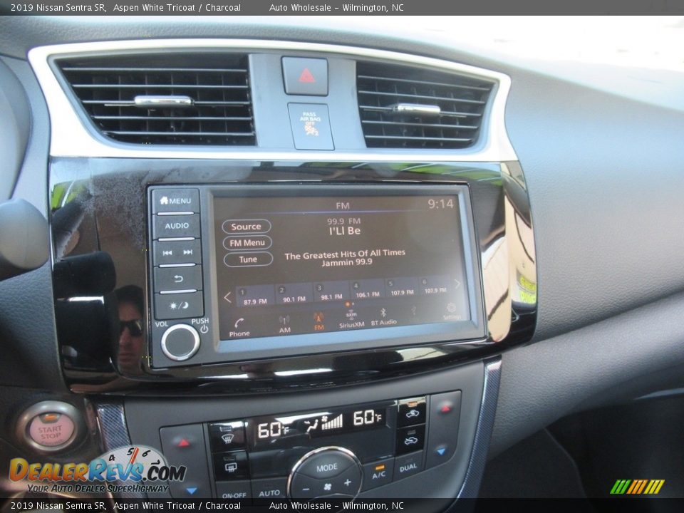 2019 Nissan Sentra SR Aspen White Tricoat / Charcoal Photo #17