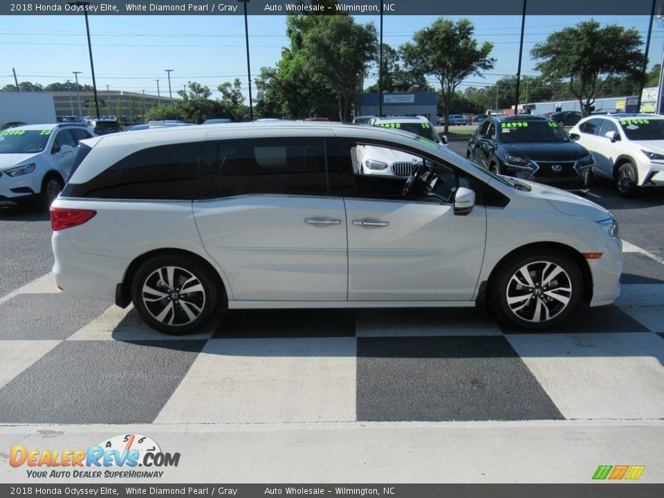 2018 Honda Odyssey Elite White Diamond Pearl / Gray Photo #3