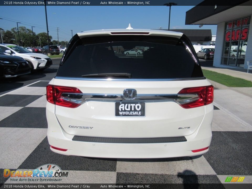 2018 Honda Odyssey Elite White Diamond Pearl / Gray Photo #4