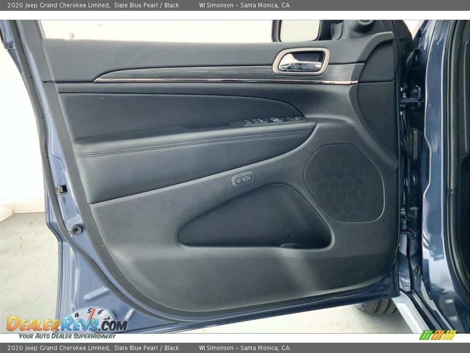 Door Panel of 2020 Jeep Grand Cherokee Limited Photo #26