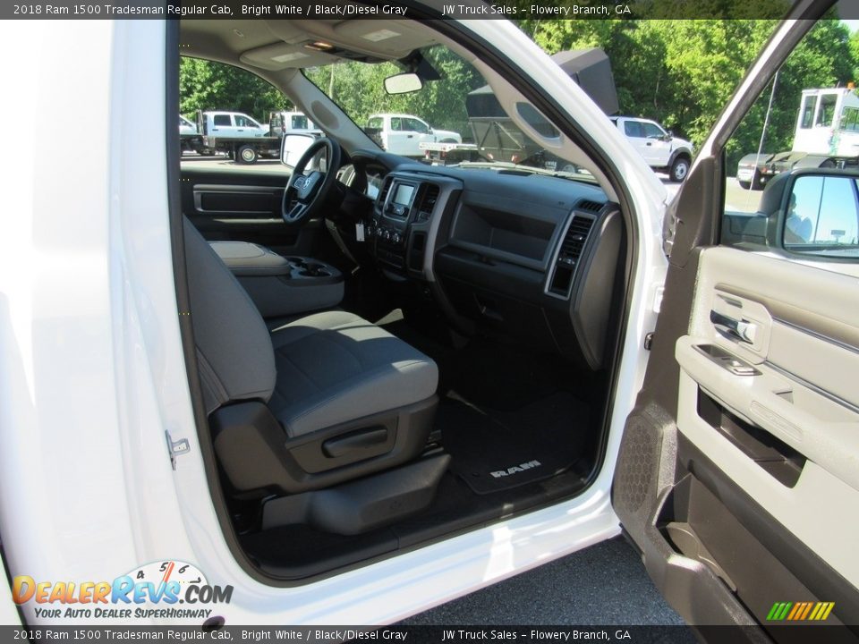 2018 Ram 1500 Tradesman Regular Cab Bright White / Black/Diesel Gray Photo #24