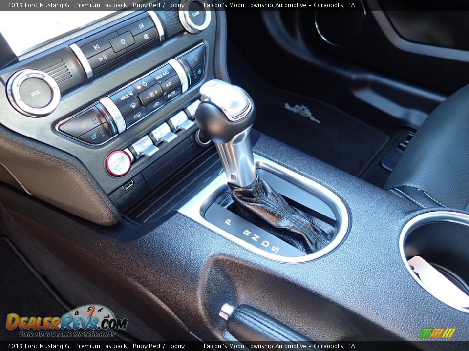 2019 Ford Mustang GT Premium Fastback Shifter Photo #22