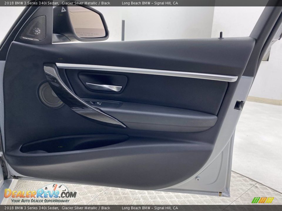 2018 BMW 3 Series 340i Sedan Glacier Silver Metallic / Black Photo #32