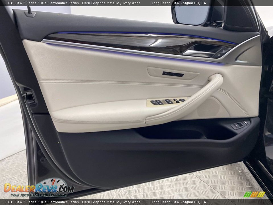 2018 BMW 5 Series 530e iPerfomance Sedan Dark Graphite Metallic / Ivory White Photo #13