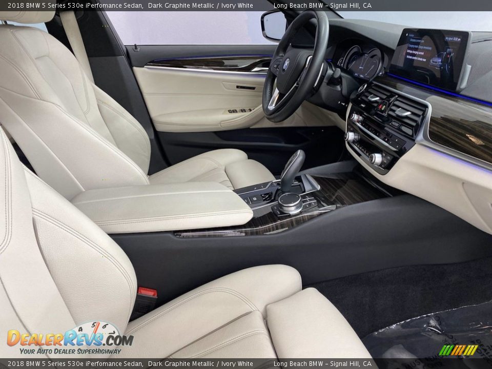 2018 BMW 5 Series 530e iPerfomance Sedan Dark Graphite Metallic / Ivory White Photo #33