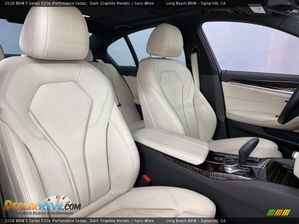 2018 BMW 5 Series 530e iPerfomance Sedan Dark Graphite Metallic / Ivory White Photo #34