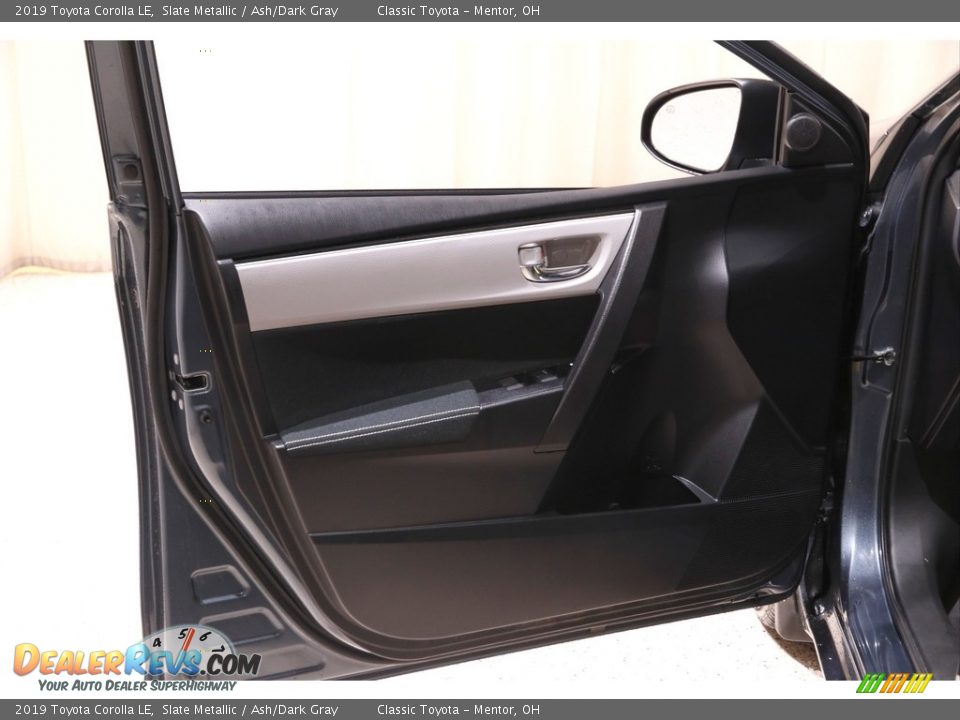 2019 Toyota Corolla LE Slate Metallic / Ash/Dark Gray Photo #4