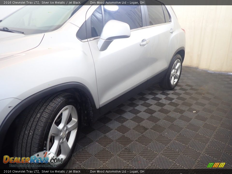 2016 Chevrolet Trax LTZ Silver Ice Metallic / Jet Black Photo #10