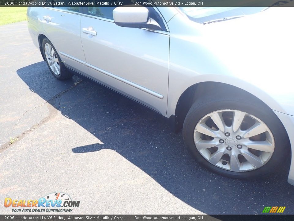 2006 Honda Accord LX V6 Sedan Alabaster Silver Metallic / Gray Photo #3