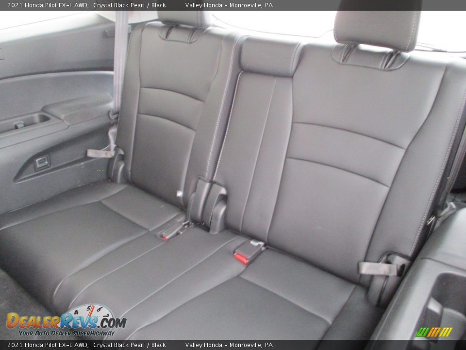 Rear Seat of 2021 Honda Pilot EX-L AWD Photo #14