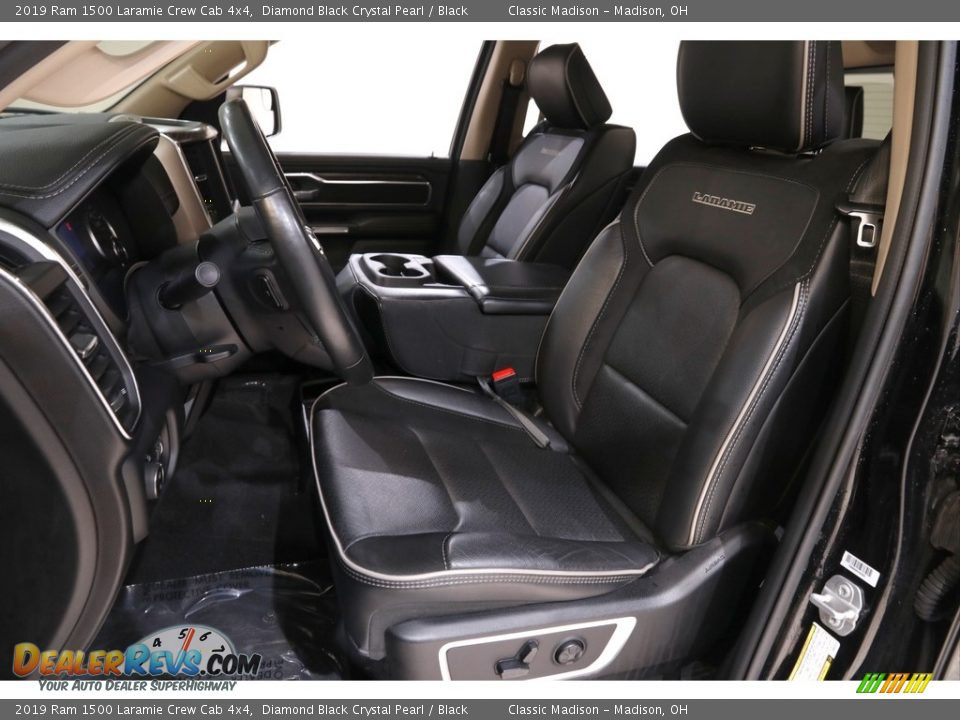 Front Seat of 2019 Ram 1500 Laramie Crew Cab 4x4 Photo #5