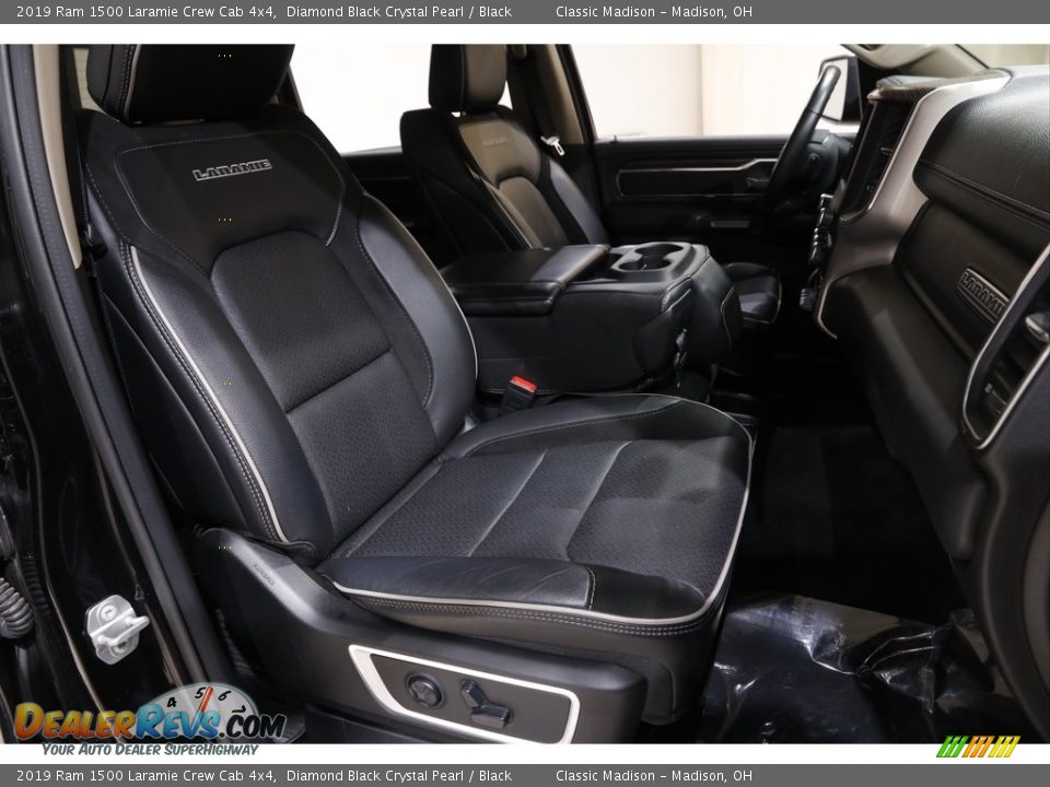 Front Seat of 2019 Ram 1500 Laramie Crew Cab 4x4 Photo #16