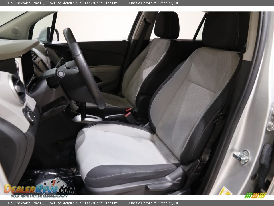 Front Seat of 2015 Chevrolet Trax LS Photo #5