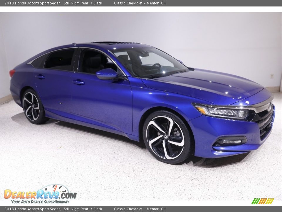 Front 3/4 View of 2018 Honda Accord Sport Sedan Photo #1