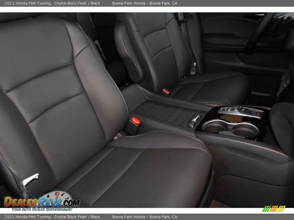 2021 Honda Pilot Touring Crystal Black Pearl / Black Photo #33