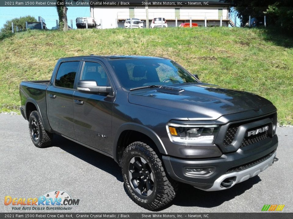 Front 3/4 View of 2021 Ram 1500 Rebel Crew Cab 4x4 Photo #5