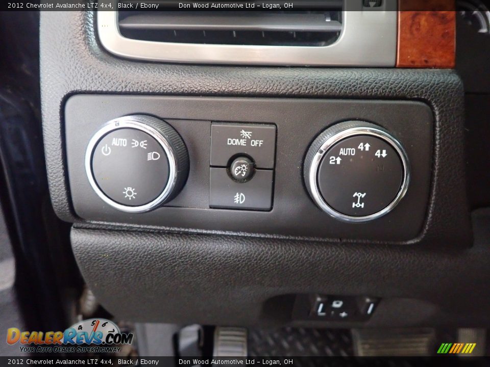 2012 Chevrolet Avalanche LTZ 4x4 Black / Ebony Photo #29